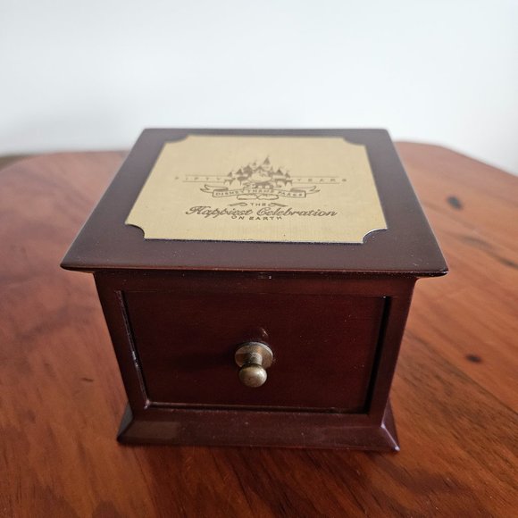 Disney Watch Box - Picture 2 of 7